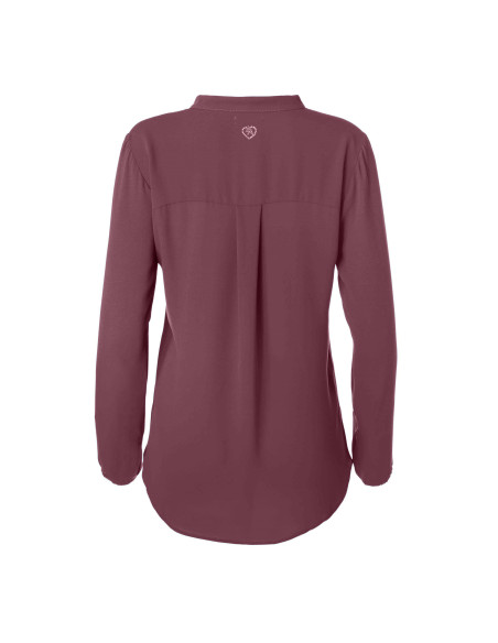 Lässige Eleganz in Burgundy